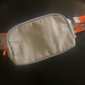 Lululemon Mini Belt Bag Vapor